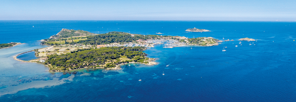 Vue panoramique de l'île des Embiez Vue panoramique de l'île des Embiez, acquise par Paul Ricard en 1958